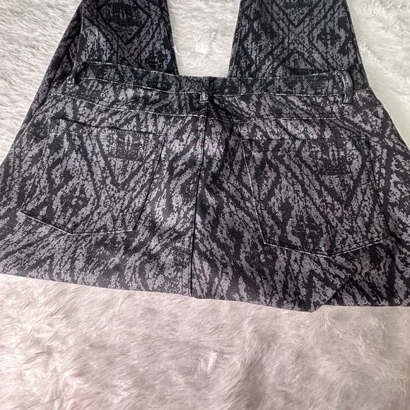 Black & Gray Patterned  Pants - Picture 10 of 12